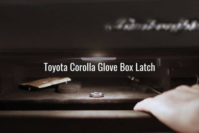 Hand opening car glove box