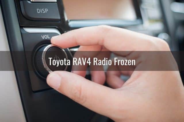 Car radio touchscreen volume knob